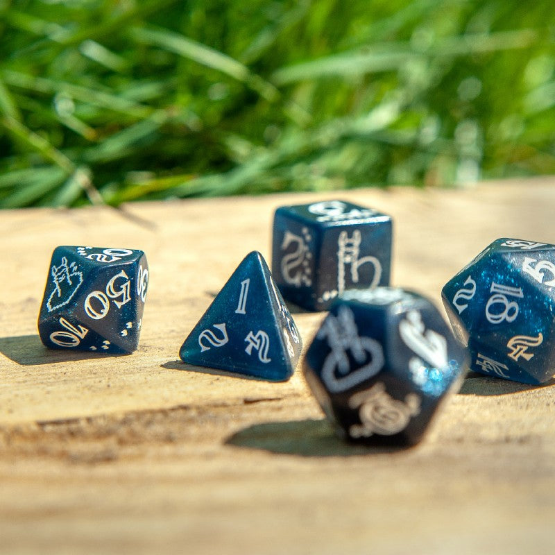 Shimmering Llama Dice Set (Glittering Dark Blue & White) QWS SLLA3F