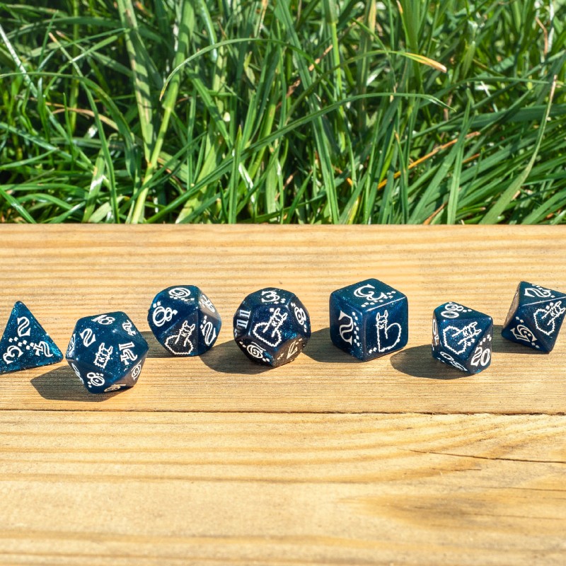 Shimmering Llama Dice Set (Glittering Dark Blue & White) QWS SLLA3F